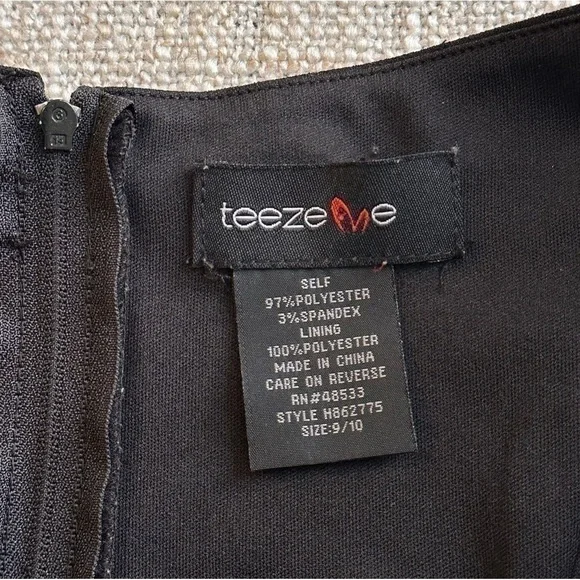 TEEZE ME Black Fit Flare Off Shoulder A-line Mini Dress Semi-Formal Junior 9/10 - Picture 8 of 13